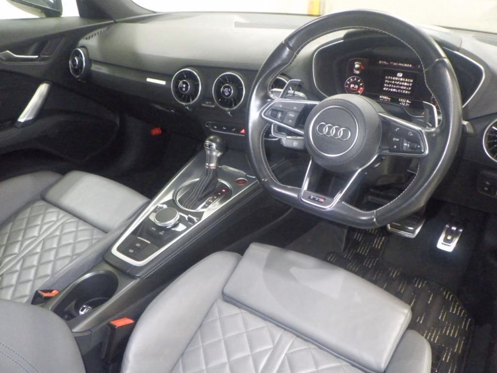 AUDI TTS