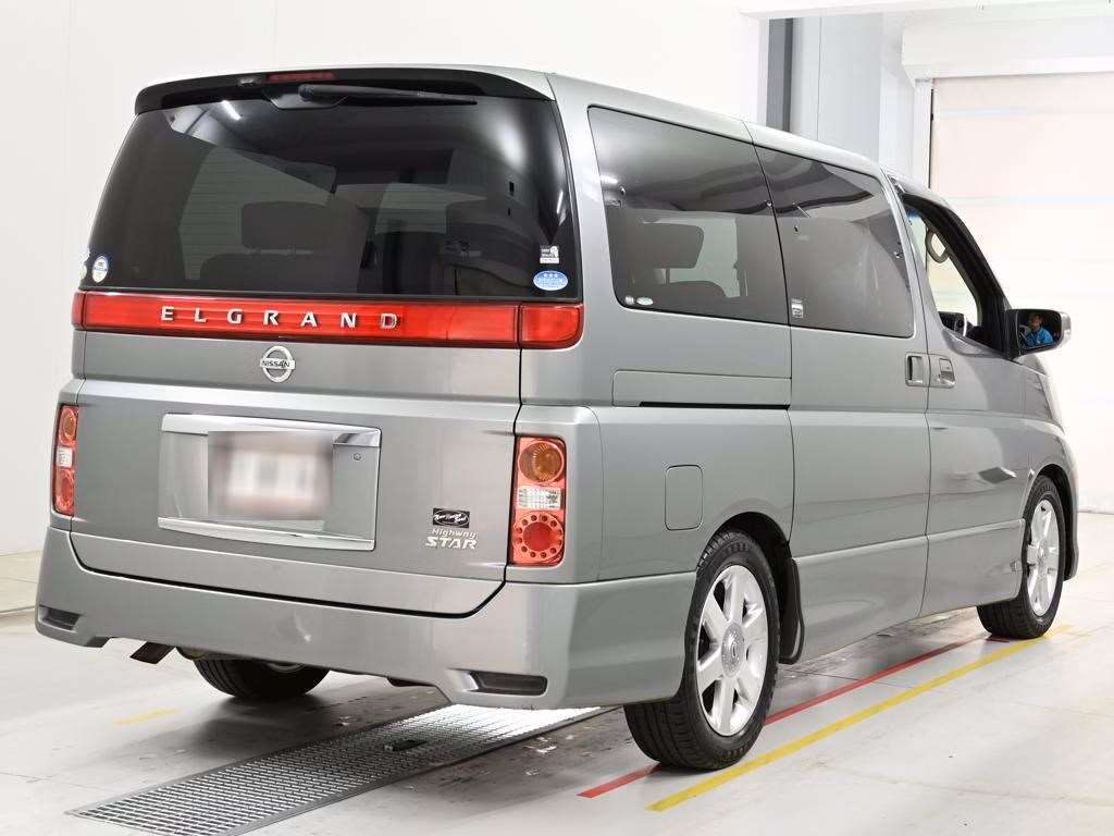 NISSAN ELGRAND