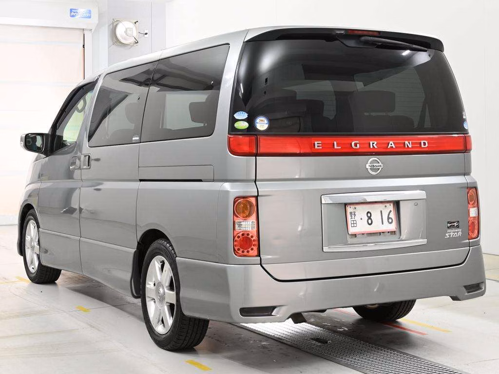 NISSAN ELGRAND