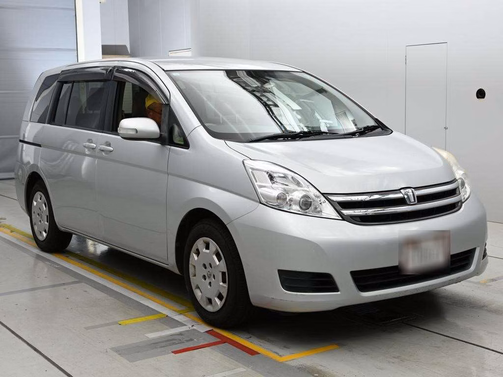 TOYOTA ISIS