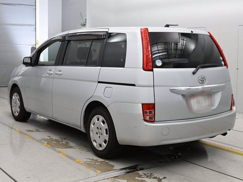 TOYOTA ISIS