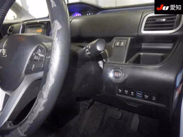 MITSUBISHI DELICA D:2