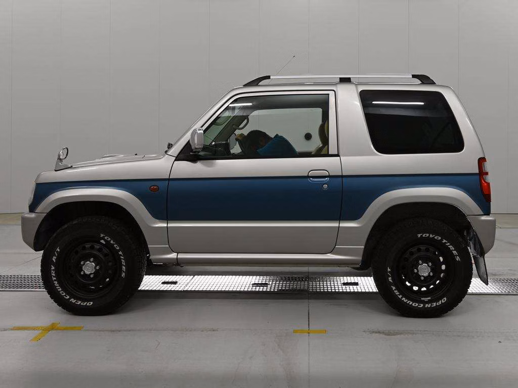 MITSUBISHI PAJERO MINI