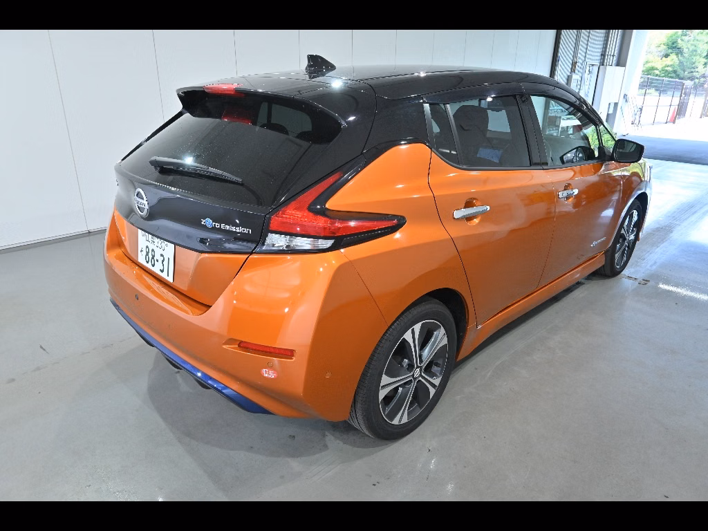 NISSAN LEAF