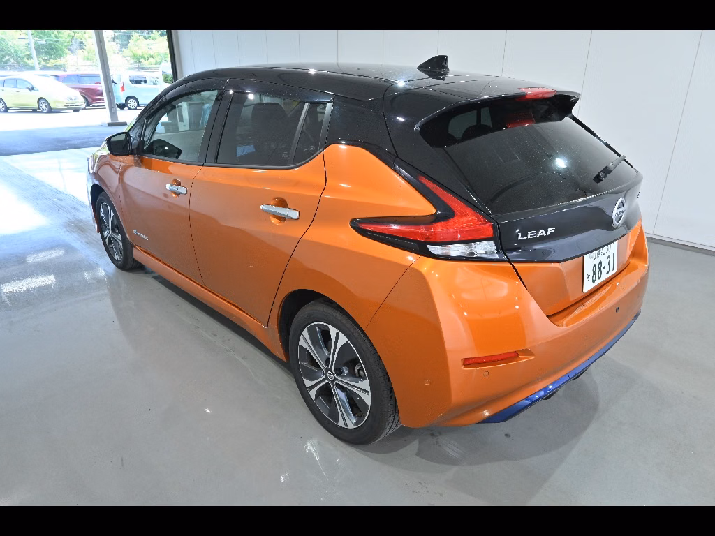 NISSAN LEAF