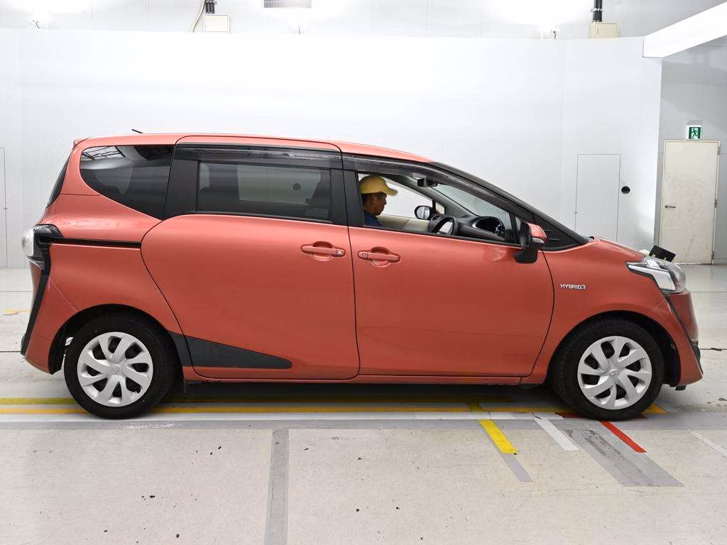 TOYOTA SIENTA