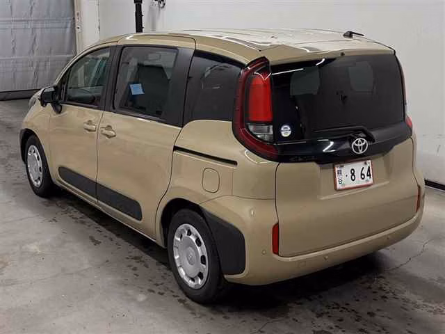 TOYOTA SIENTA