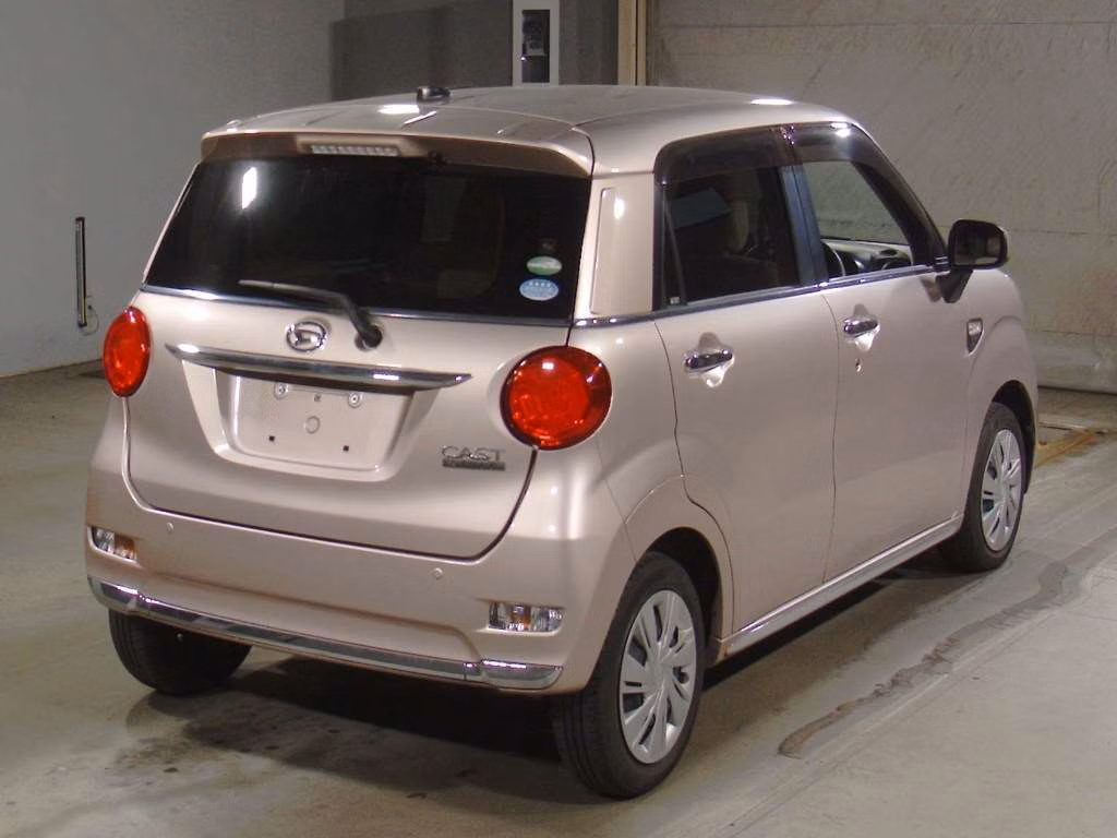 DAIHATSU CAST