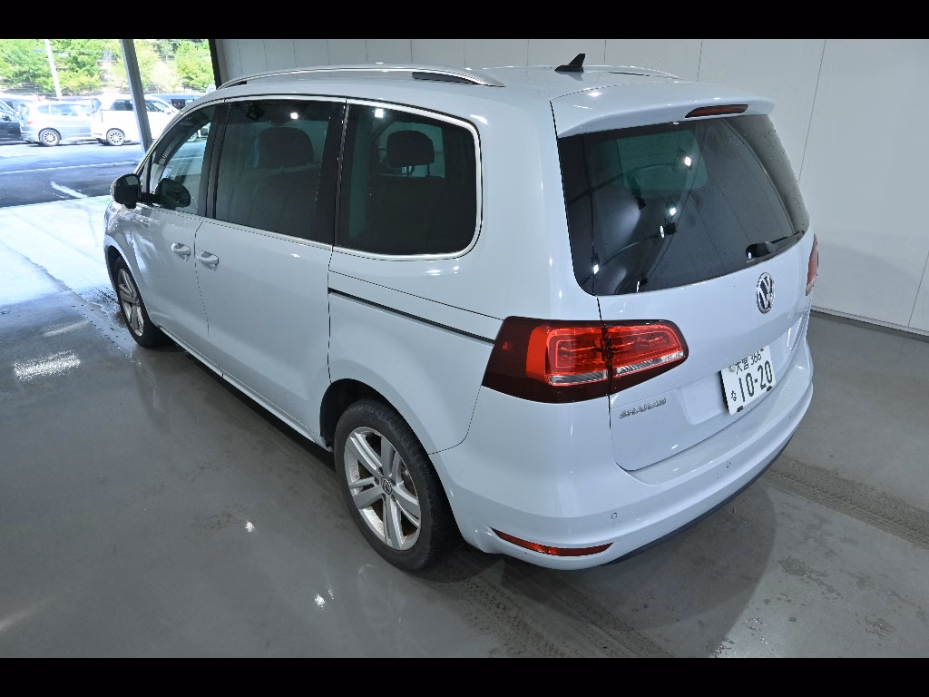 VOLKSWAGEN SHARAN