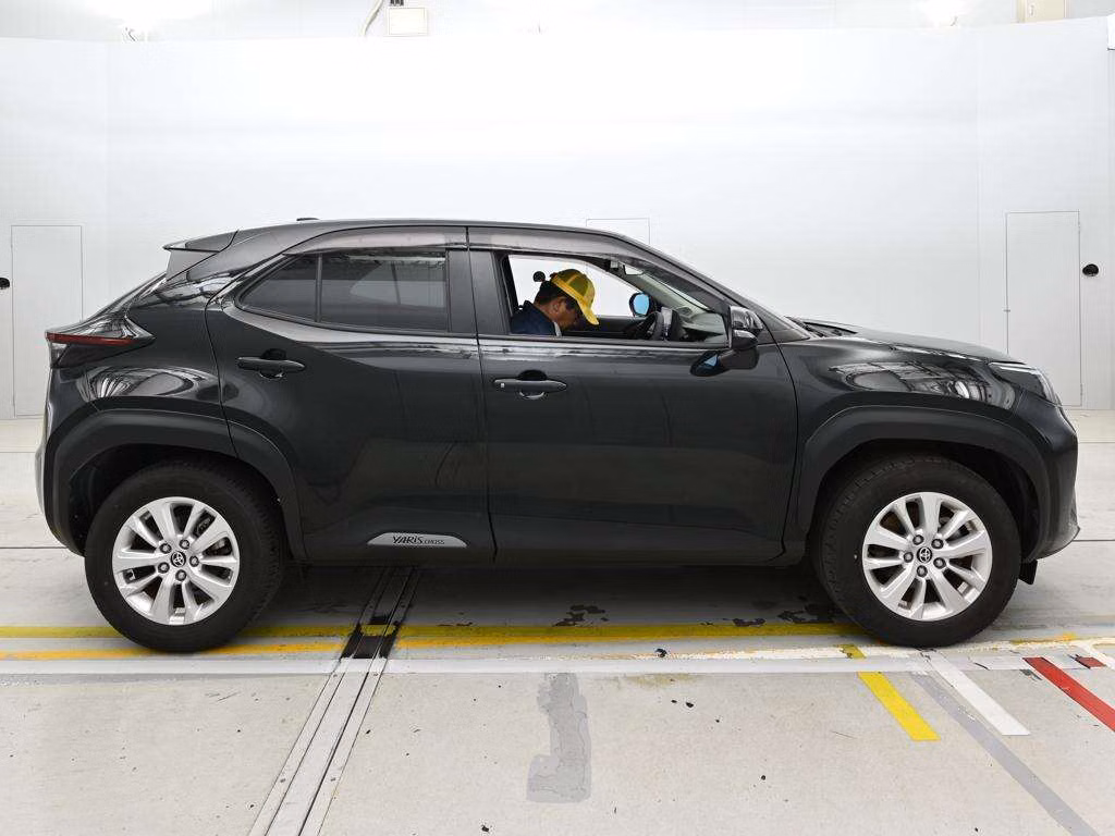 TOYOTA YARIS CROSS