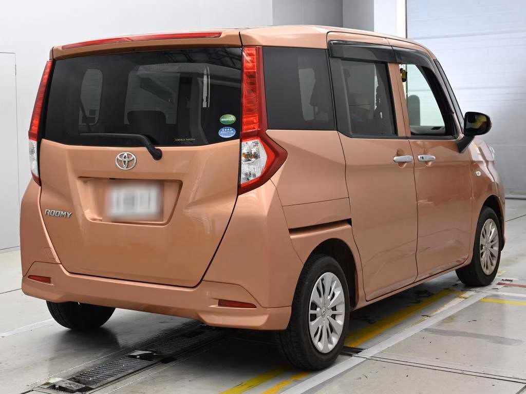 TOYOTA ROOMY