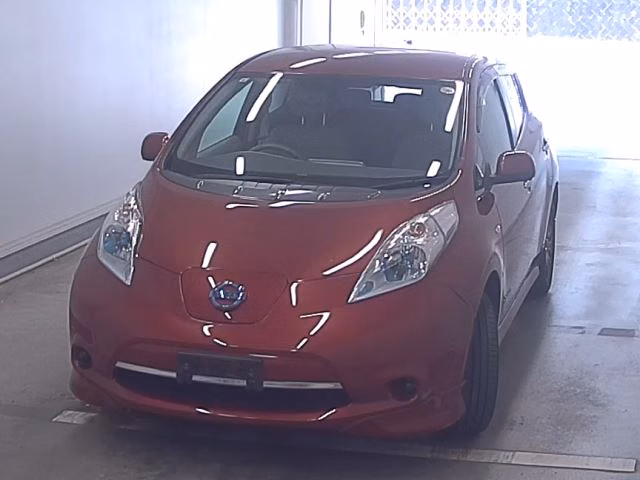 NISSAN LEAF