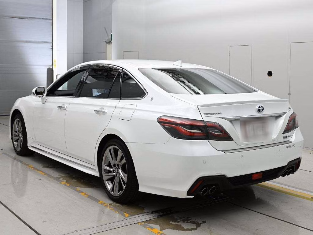 TOYOTA CROWN