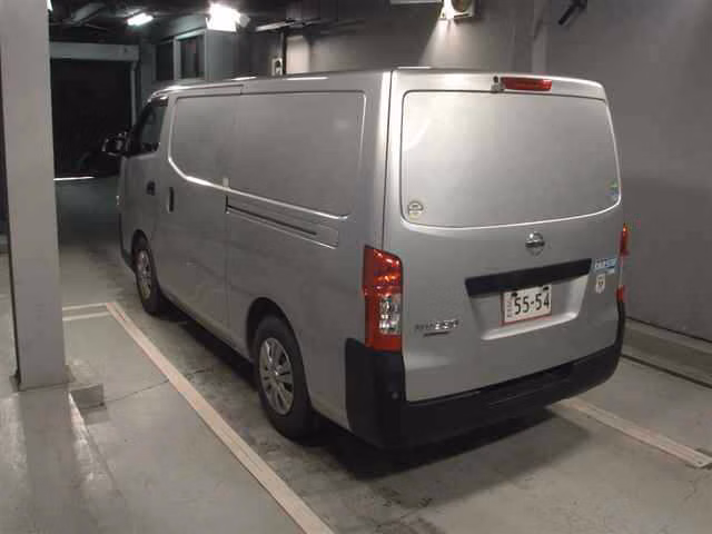 NISSAN NV350 CARAVAN