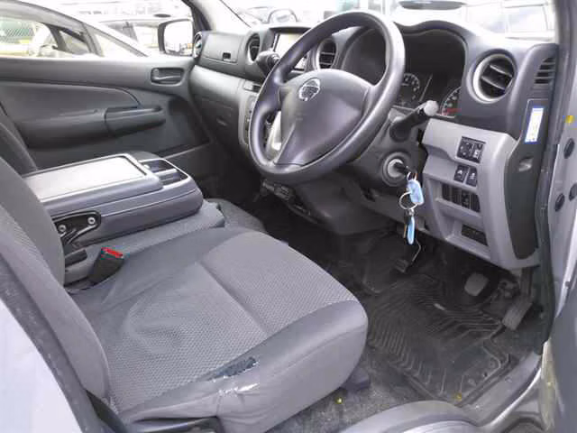 NISSAN NV350 CARAVAN