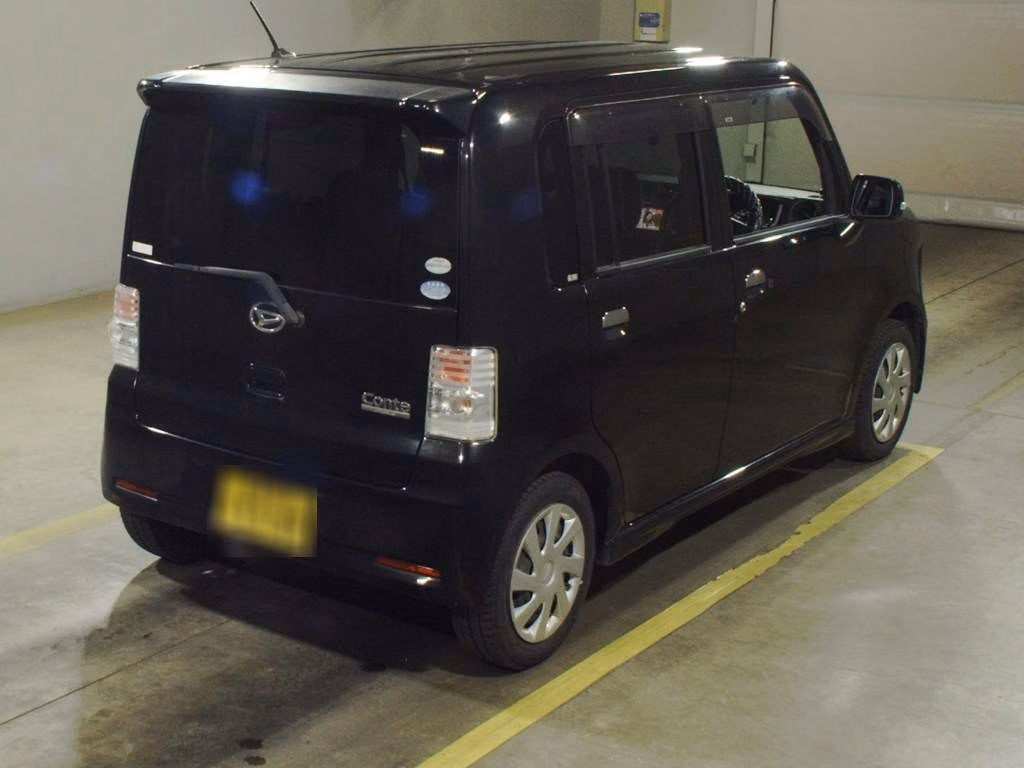 DAIHATSU MOVE CONTE