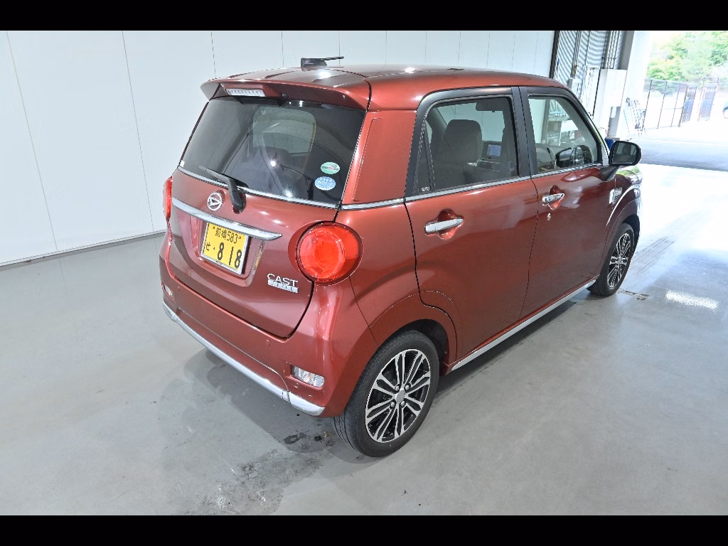 DAIHATSU CAST