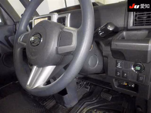 DAIHATSU WAKE