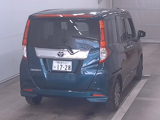 TOYOTA ROOMY