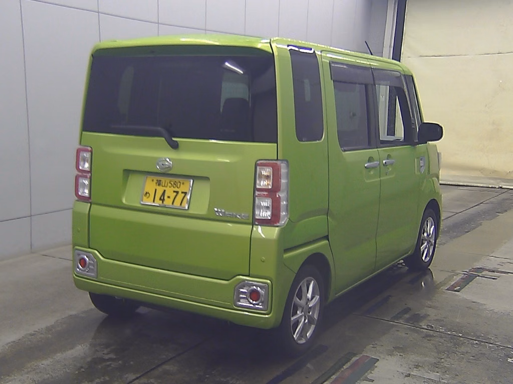 DAIHATSU WAKE