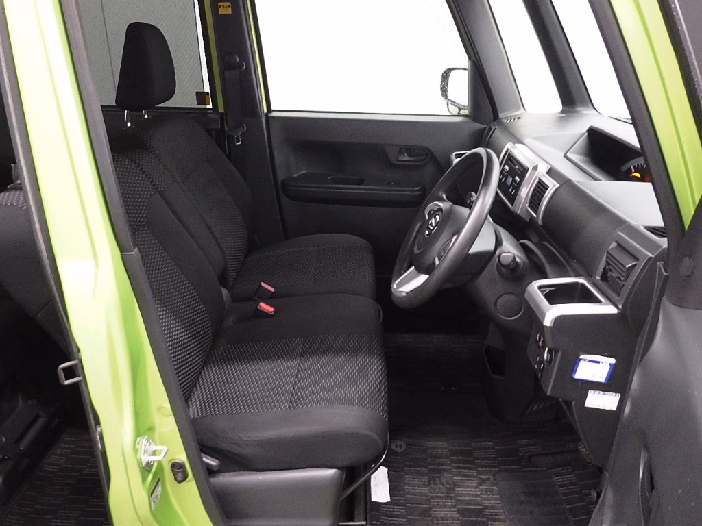 DAIHATSU WAKE