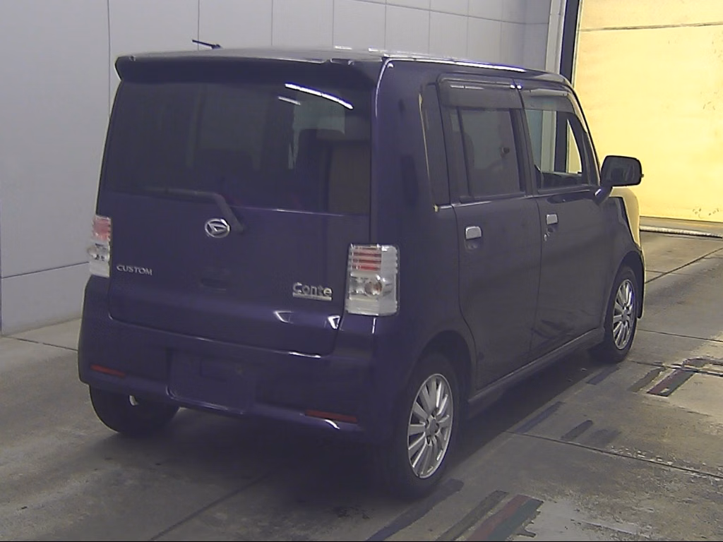 DAIHATSU MOVE CONTE