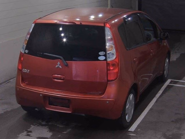 MITSUBISHI COLT
