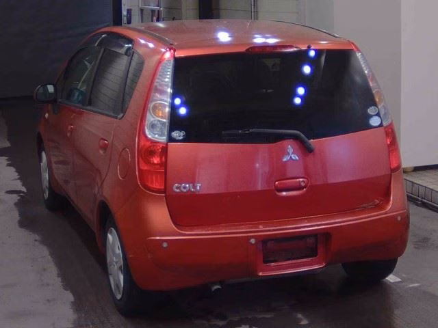 MITSUBISHI COLT
