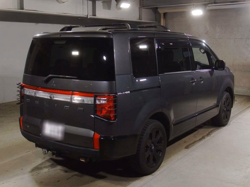 MITSUBISHI DELICA D:5