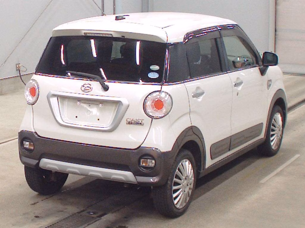 DAIHATSU CAST