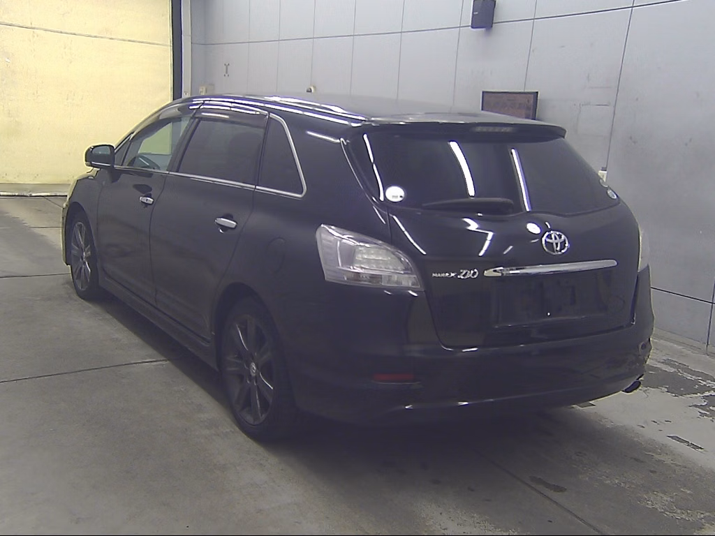 TOYOTA MARK X ZIO
