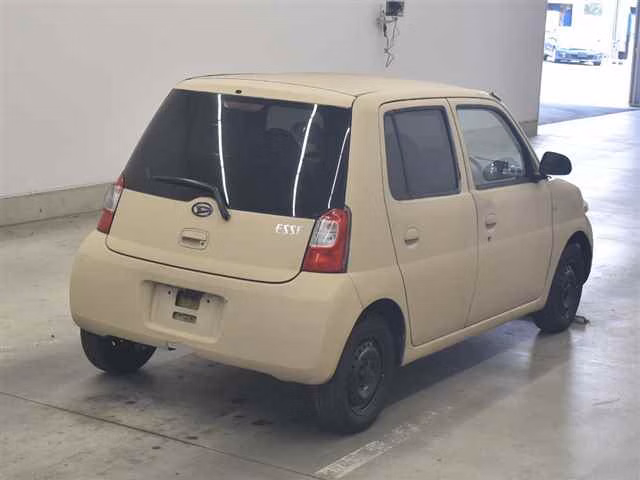 DAIHATSU ESSE