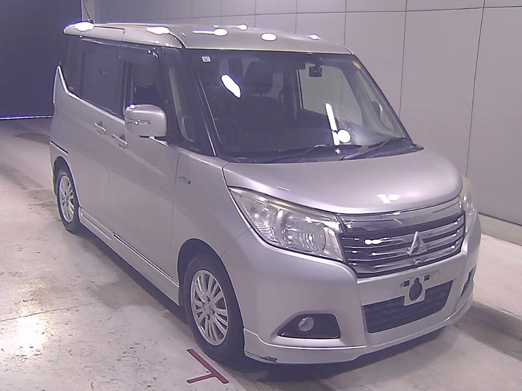 MITSUBISHI DELICA D:2