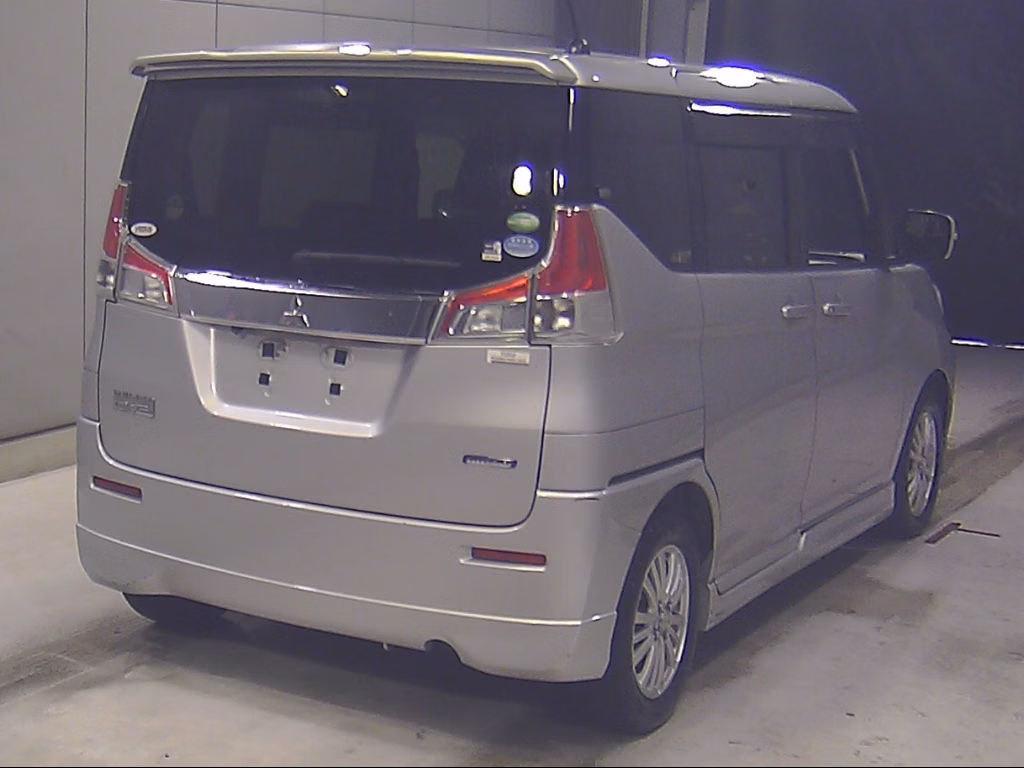 MITSUBISHI DELICA D:2