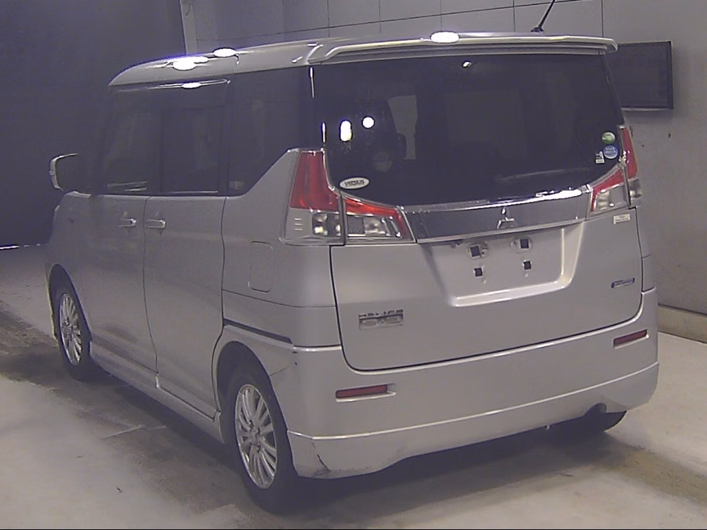 MITSUBISHI DELICA D:2