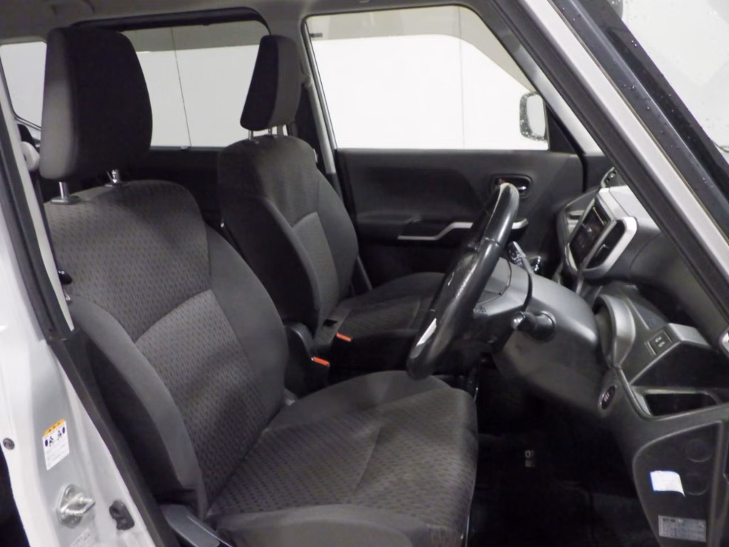 MITSUBISHI DELICA D:2