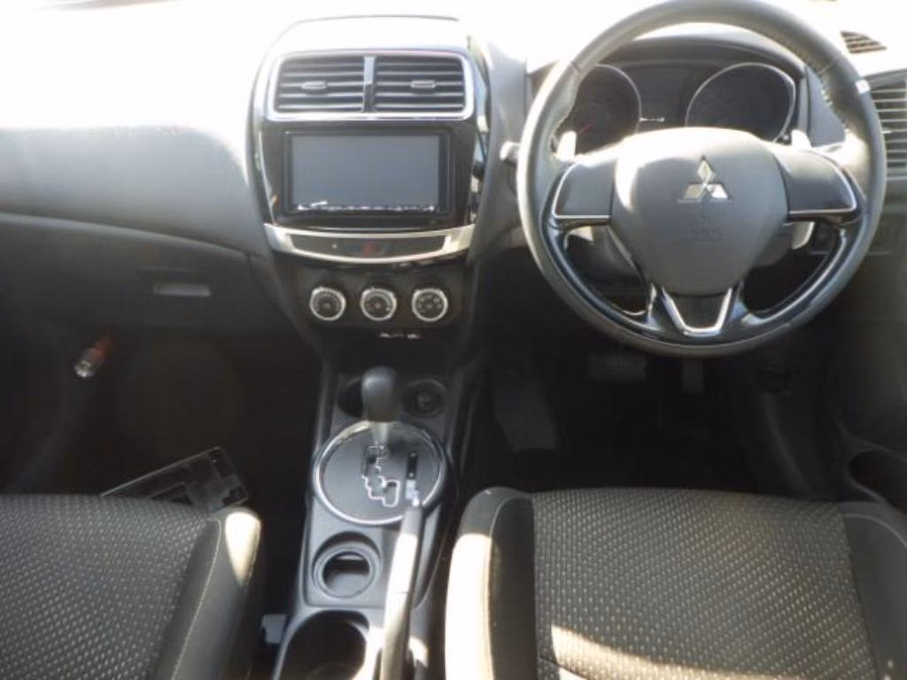 MITSUBISHI RVR