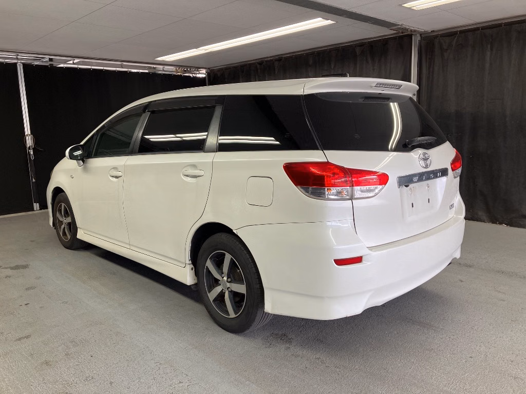 TOYOTA WISH