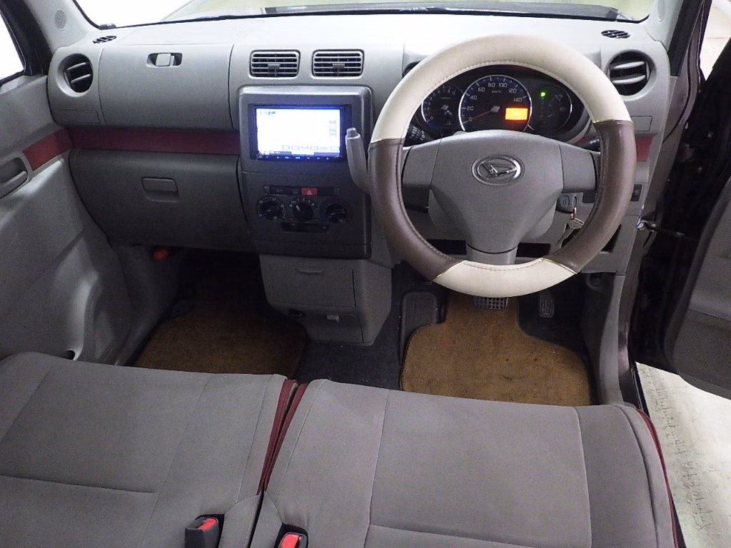 DAIHATSU MOVE CONTE