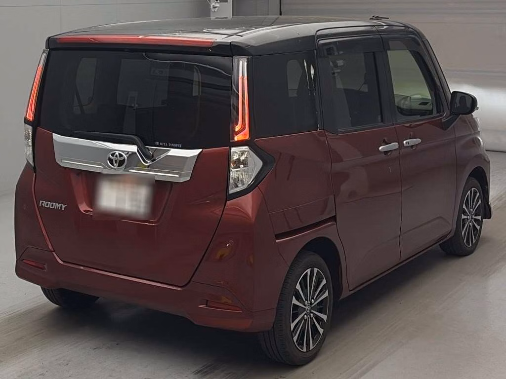 TOYOTA ROOMY