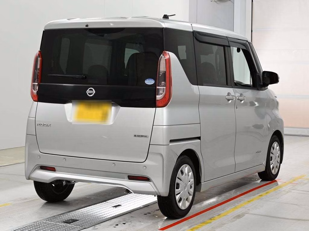 NISSAN ROOX