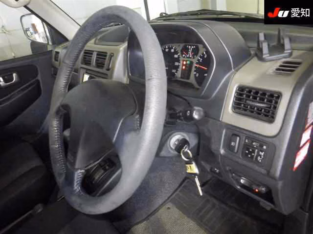 MITSUBISHI PAJERO MINI