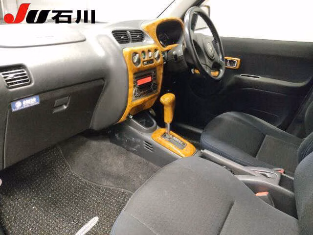 DAIHATSU TERIOS KID