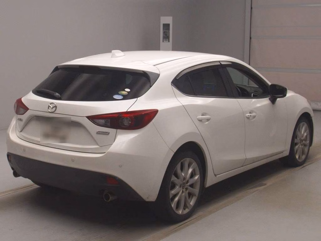 MAZDA AXELA