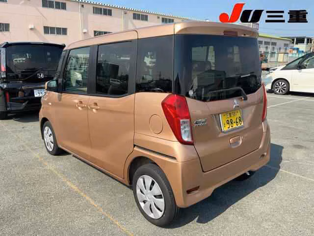 MITSUBISHI EK SPACE