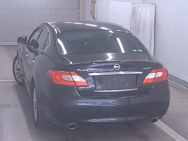 NISSAN FUGA