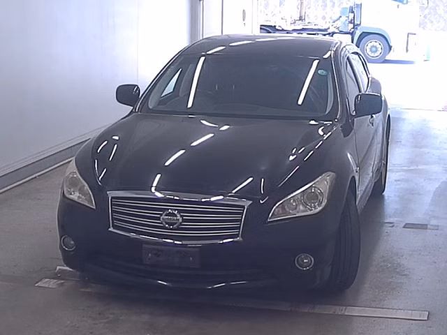 NISSAN FUGA
