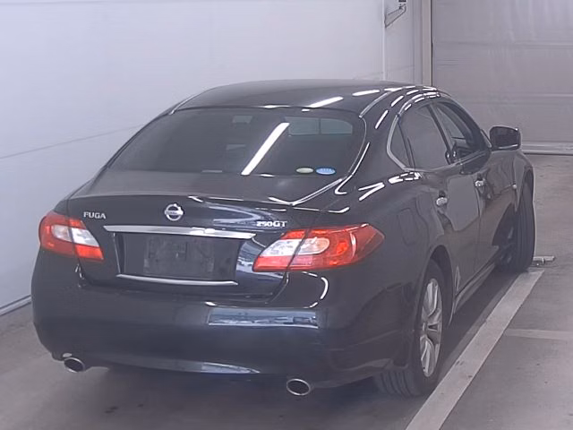 NISSAN FUGA
