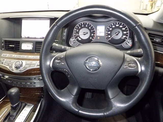 NISSAN FUGA