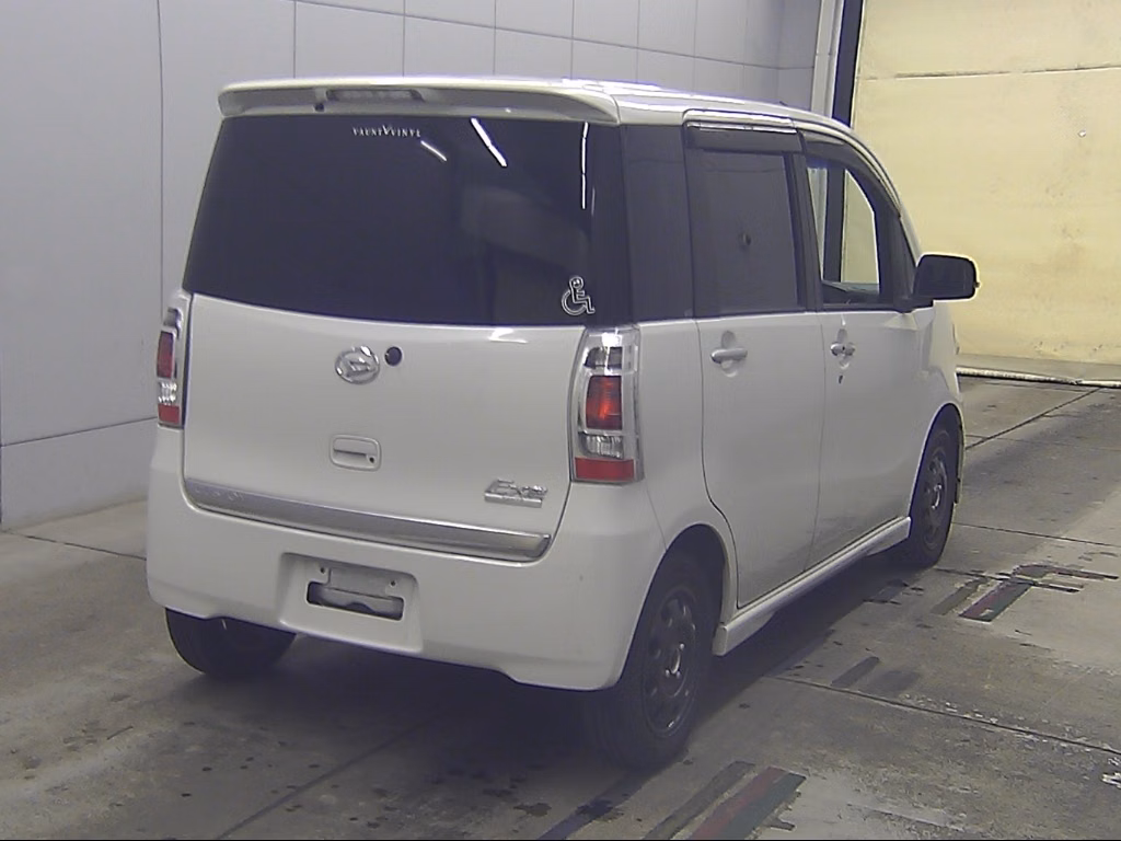 DAIHATSU TANTO EXE